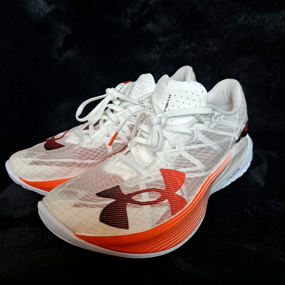 🔥 Under Armour Velociti Elite 2  Women 8.5 White Orange Race Running